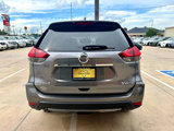 Used 2017 Nissan Rogue SV image 5