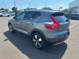 Used 2019 Volvo XC40 T5 Momentum image 3