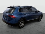 Used 2020 Volkswagen Tiguan SE w/ Panoramic Sunroof Package image 4