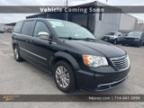 Used 2015 Chrysler Town & Country Touring-L image 3