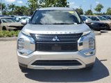 Used 2023 Mitsubishi Outlander SE Black Edition image 3