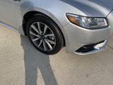 Used 2019 Lincoln Continental Premiere image 4