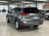 Used 2017 Nissan Rogue SV image 5