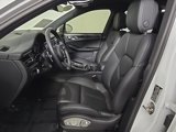 Certified 2022 Porsche Macan image 5