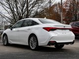 Used 2019 Toyota Avalon Limited image 5