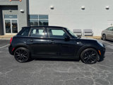 Used 2017 MINI Cooper 4-Door Hardtop image 5