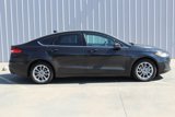 Used 2020 Ford Fusion SE image 3