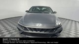 New 2025 Hyundai Elantra SE image 3