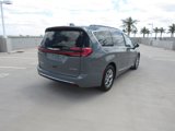 Used 2022 Chrysler Pacifica Limited image 5