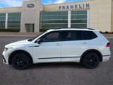 Used 2023 Volkswagen Tiguan SE R-Line image 4