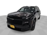 New 2025 Chevrolet Traverse LT image 3