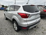 Used 2019 Ford Escape SE image 3