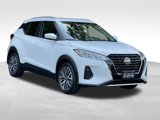 Used 2021 Nissan Kicks SV image 1