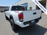 Used 2018 Toyota Tacoma TRD Off-Road image 3
