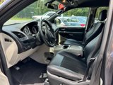 Used 2019 Dodge Grand Caravan SXT image 6