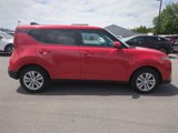 Used 2022 Kia Soul LX image 2
