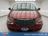 Used 2006 Chrysler Town & Country Touring image 2