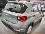 Used 2021 Hyundai Venue SE image 4