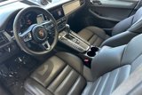 Certified 2020 Porsche Macan Turbo image 4