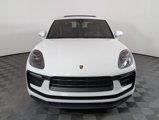 Certified 2022 Porsche Macan image 6