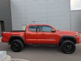 Used 2017 Toyota Tacoma 4x4 Double Cab image 2
