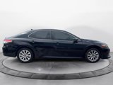 Used 2018 Toyota Camry LE image 4