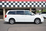 Used 2014 Dodge Grand Caravan SXT image 2
