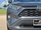 Used 2020 Toyota RAV4 XLE Premium image 4