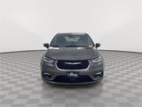 Used 2023 Chrysler Pacifica Touring-L image 3