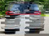 Used 2023 Chrysler Pacifica Limited image 5