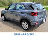 Used 2022 Hyundai Venue SE image 4