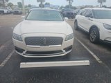 Used 2019 Lincoln Continental Select w/ Continental Climate Package image 3