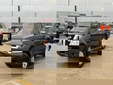 Used 2019 Nissan Frontier SV image 3