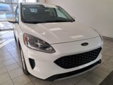 Used 2021 Ford Escape SE image 2