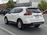 Used 2018 Nissan Rogue SV image 3