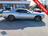 Used 2015 Dodge Challenger SXT image 2