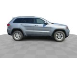 Used 2018 Jeep Grand Cherokee Laredo image 3