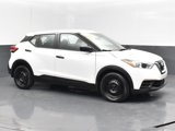 Used 2020 Nissan Kicks S image 3