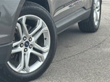 Used 2018 Ford Edge Titanium image 3
