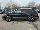 Certified 2022 Volkswagen Tiguan SE image 2