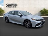 Used 2023 Toyota Camry SE image 2