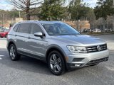 Used 2020 Volkswagen Tiguan SEL image 3
