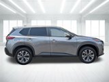 Used 2023 Nissan Rogue SV image 3