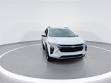 Used 2024 Chevrolet Trax LT w/ LT Convenience Package image 3