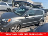 Used 2011 Kia Soul ! image 2