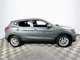 Used 2022 Nissan Rogue Sport SV image 2