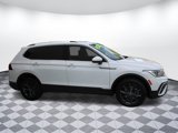 Used 2022 Volkswagen Tiguan SE image 2