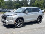 Used 2023 Mitsubishi Outlander SE image 2