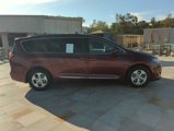 Used 2017 Chrysler Pacifica Touring-L Plus w/ Advanced Safetytec Group image 4