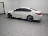 Used 2017 Nissan Altima 2.5 SV image 3